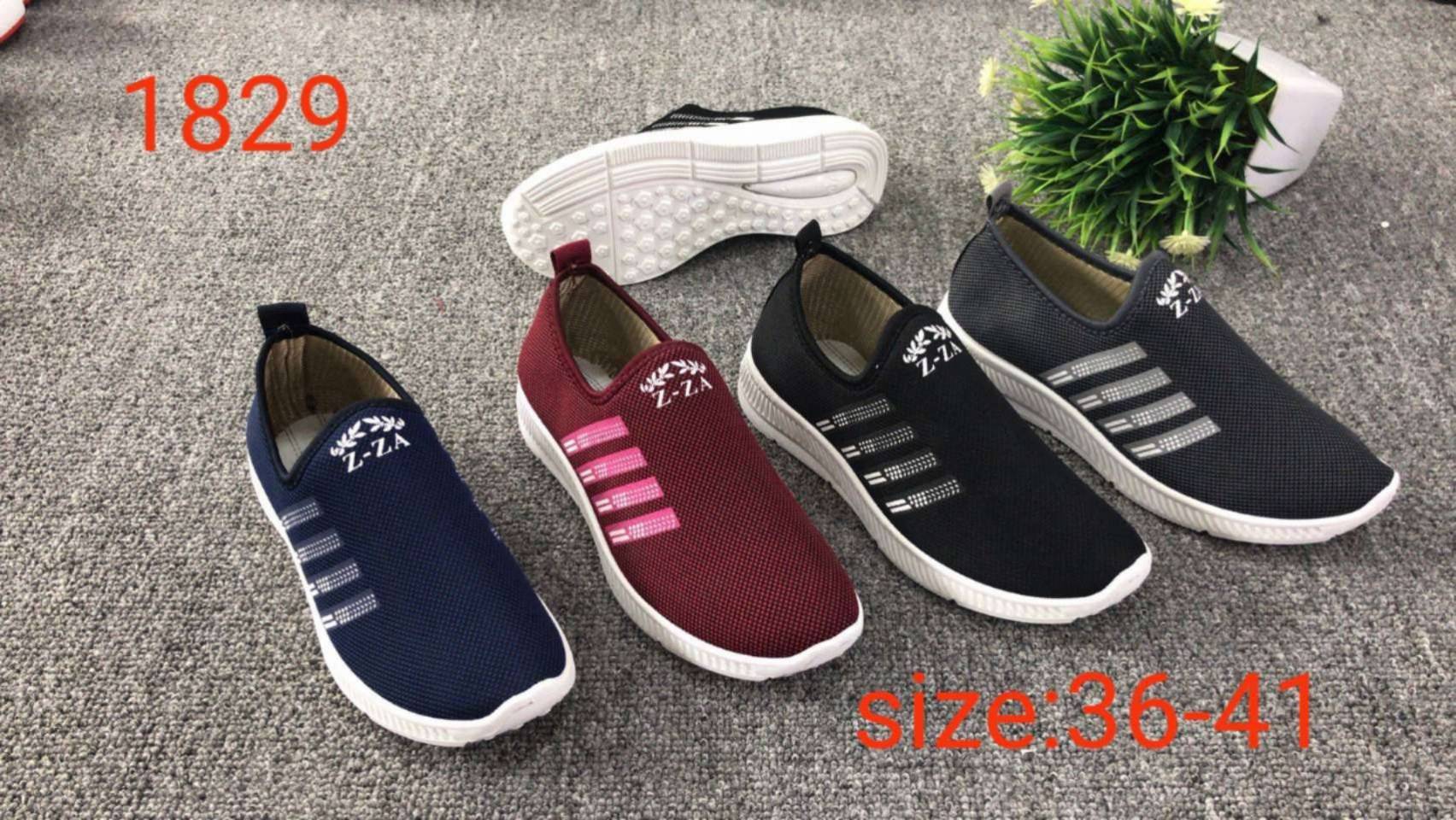 รองเท้าผ้าหุ้มส้น