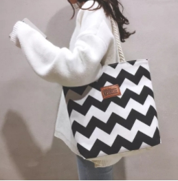 กระเป๋าผ้าแคนวาสคละสี