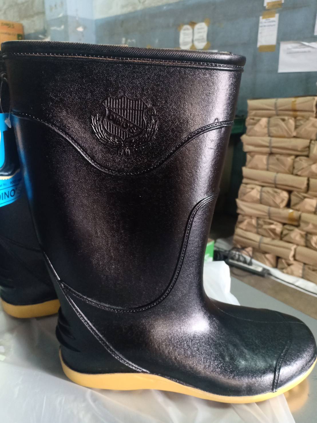 9999บูทยาวสองสี11.5"