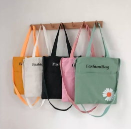 กระเป๋าผ้าสะพายข้างถอดสายได้