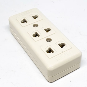 ปลั๊กตัวเมีย3ตาNANAL