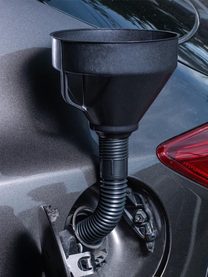 กรวยรองถ่ายน้ำมัน16X37CM