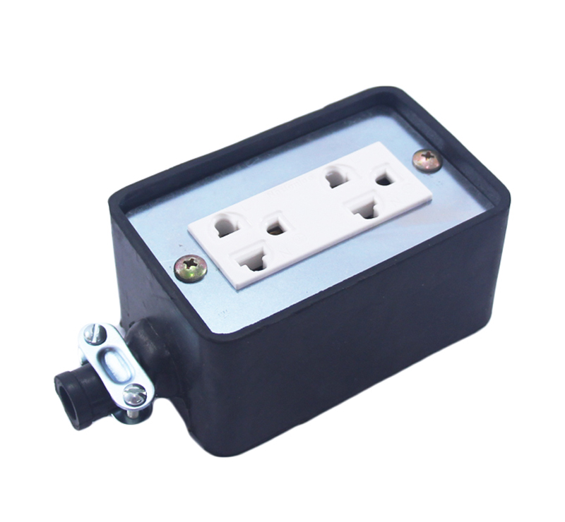 บล็อกยางพร้อมปลั๊กยางกราวด์2X6 2ช่อง